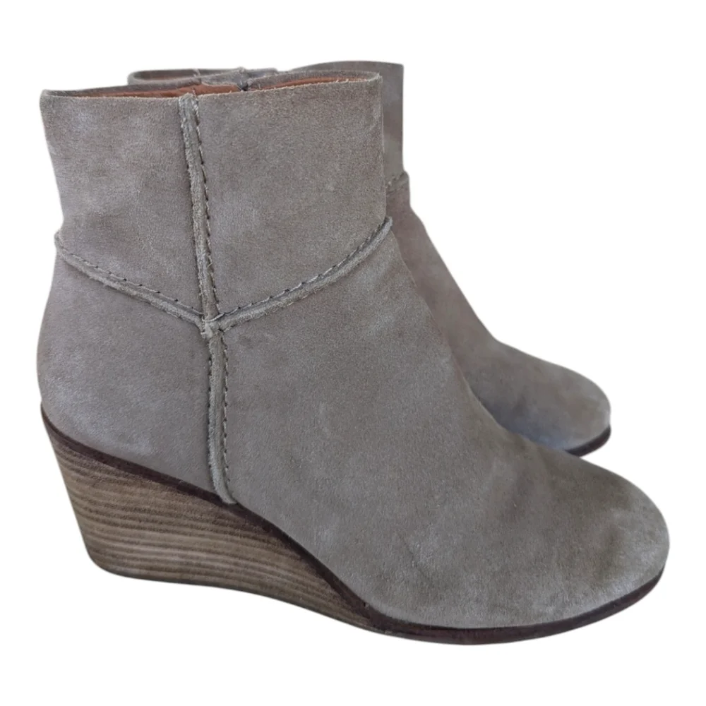 Lucky Brand Zollini, Split Suede, Wedge-Heel‎ Ankle Boot in Dune 7.5zM